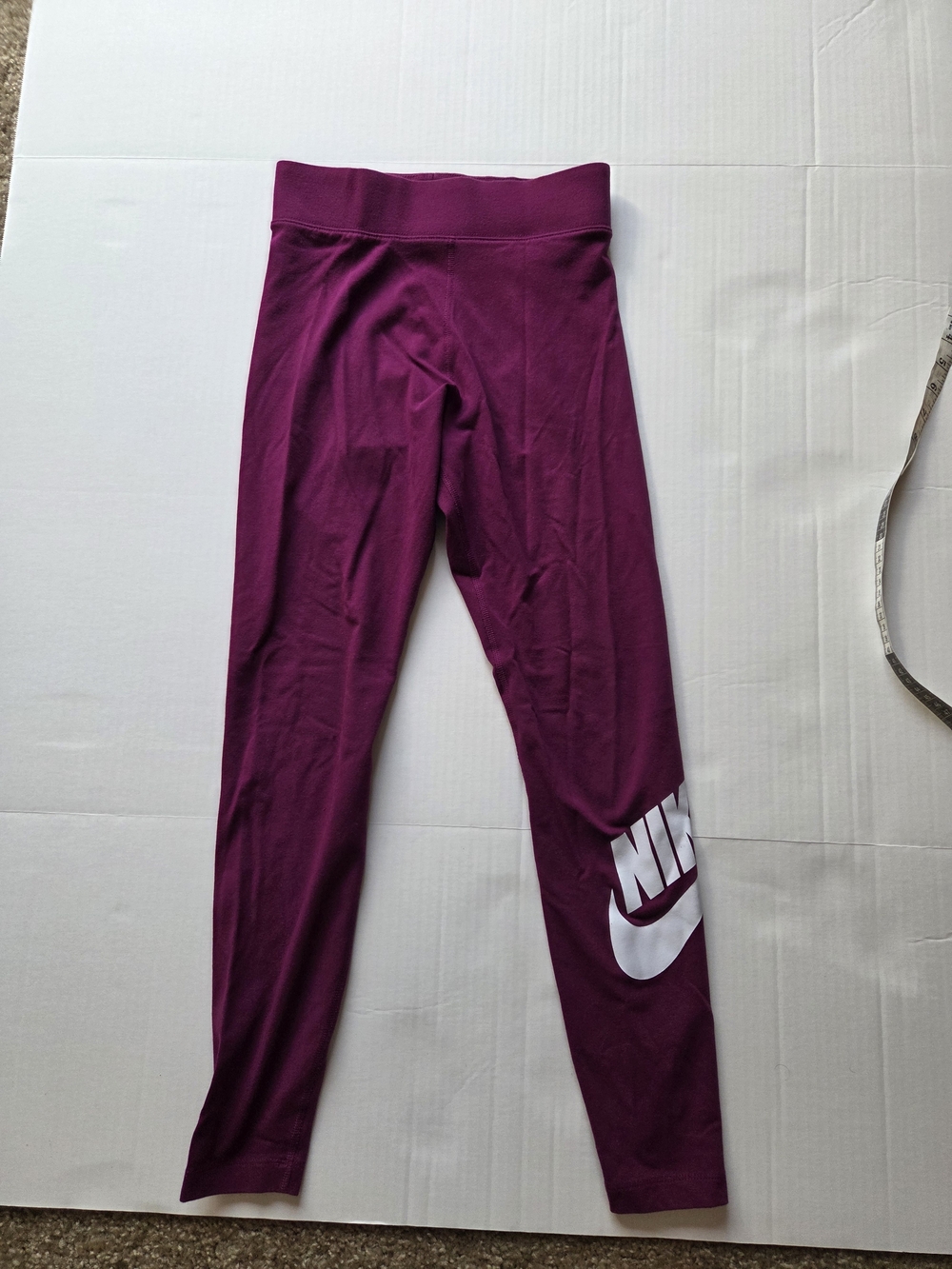 Nike Sportswear Essential Leggings Berry Purple White‎ Futura Logo Girls Medium